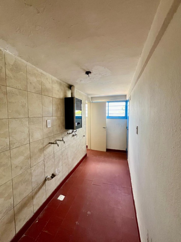 Balcarce y Pje. Guemes 